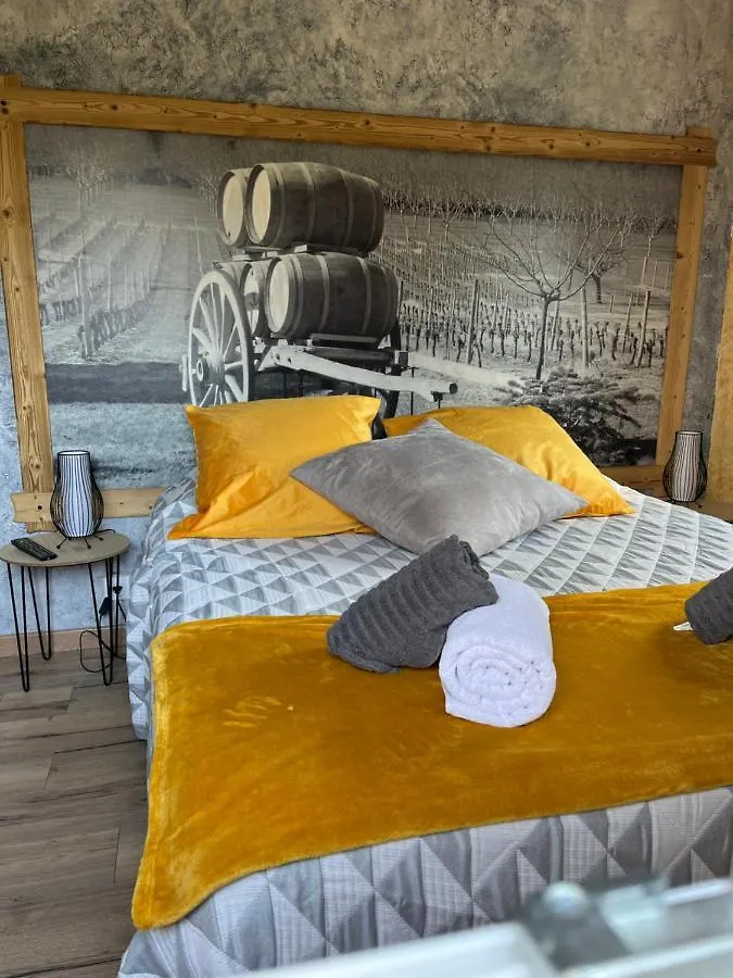 Couette-café Chambres D'Hotes Le Malbouyssou Lascabanes France