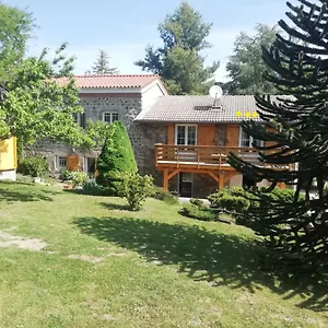 https://chez-sophie-et-gilles.hotels-rhonealpes.com